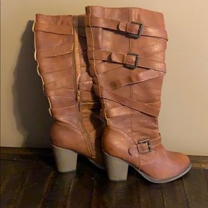 Ladies leather boots